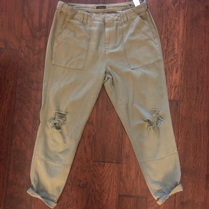 Ripped boyfriend pants